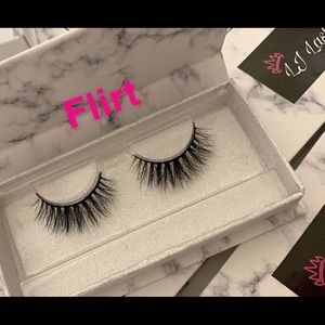 LJ Lashes , Style// Flirt